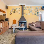 Cozy Home In Sant Miquel De Fluvia Prázdninový dům *